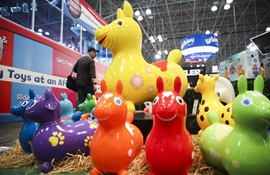 Yearender: U.S. economy slows in 2019, thorny road ahead