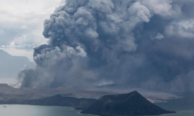Thousands evacuated as Philippine volcano threatens big eruption