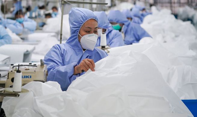 Xinhua Headlines: Chinese firms boost "immunity" to coronavirus fallout