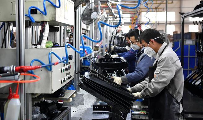 Enterprises resume work and production orderly