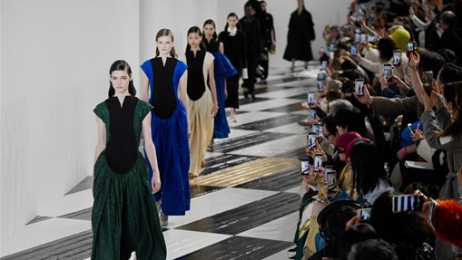 Paris Women's Fashion Week: LOEWE's F/W 2020-2021 Ready-to-Wear collections