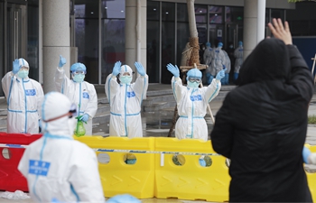 Xinhua Headlines: Communities, doctors keep up coronavirus fight to safeguard Hubei