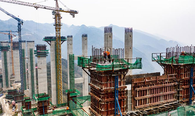 Construction of highway bridge in Guizhou resumes