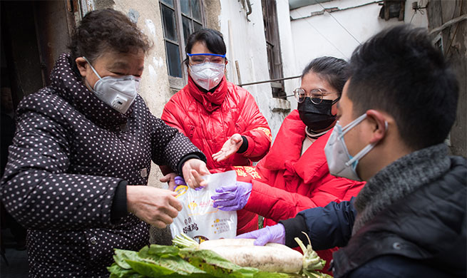 Xinhua Headlines: Grid-based community workers power up China's grassroots coronavirus fight