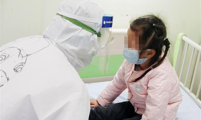 Pic story: "temporary parents" of children infected with COVID-19