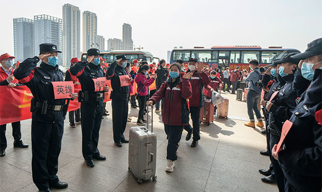 Xinhua Headlines: Medical assistance teams leave hard-hit Hubei as epidemic wanes