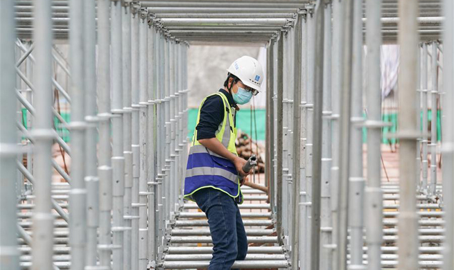 Construction project in Wuhan resumes work