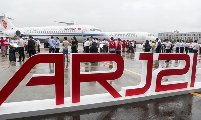 China's ARJ21 aircraft delivered to major domestic airlines