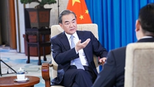 Chinese FM calls for cooperation instead of decoupling in China-U.S. ties