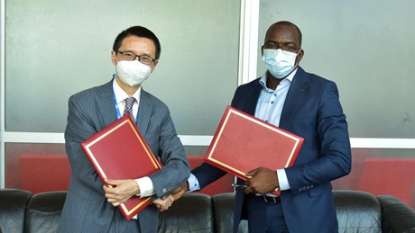 Cameroon receives 1 mln doses of COVID-19 vaccine from China