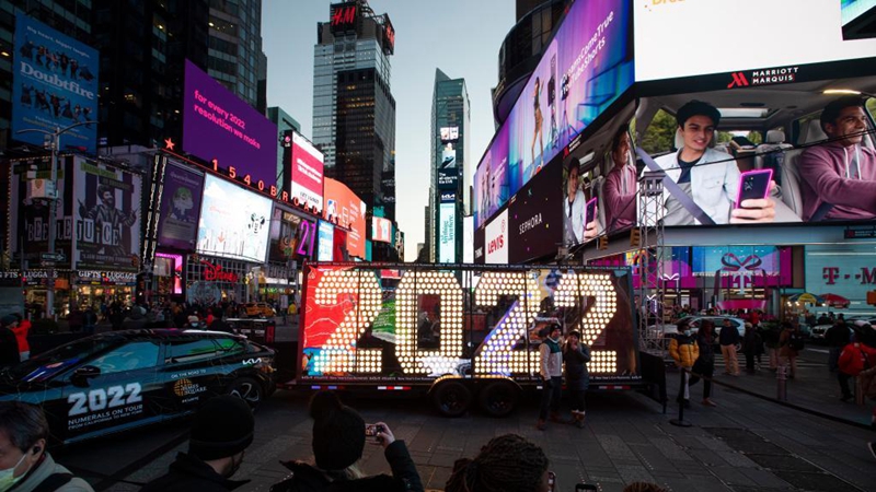 "2022" numerals seen on Times Square in New York
