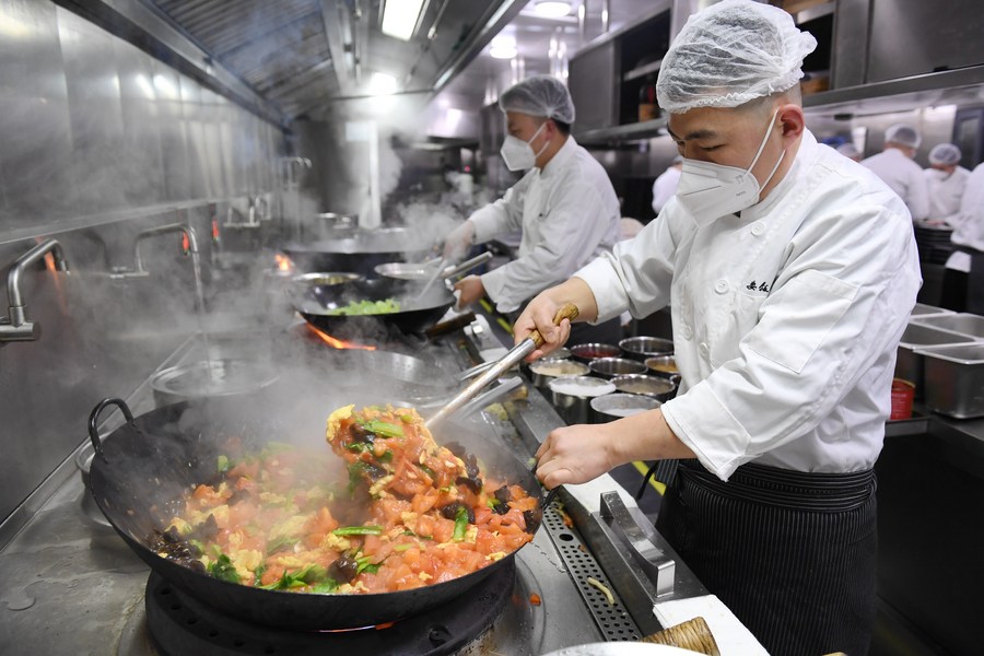 China's non-manufacturing PMI up in May