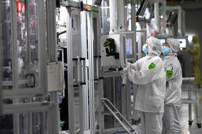 China's industrial output up 3.6 pct in first eight months