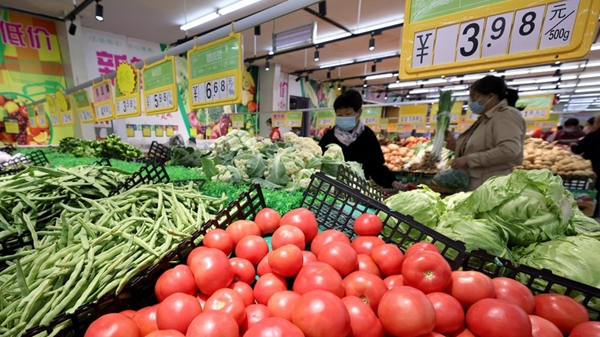 Economic Watch: China's consumer prices stable, factory prices drop