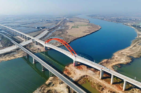 Gov't authorities set new policy course to navigate 2024 economy