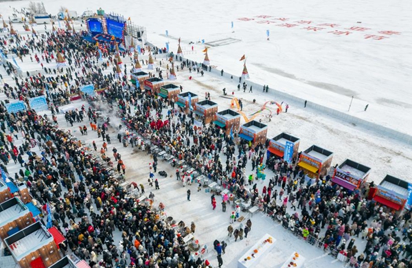 Ice-cutting festival heralds promising northeast China winter tourism