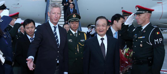 Wen arrives in Brussels for China-EU summit, official visit to Belgium