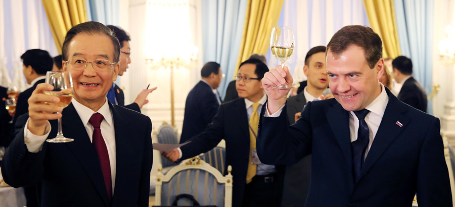 Chinese premier makes seven-point proposal on cooperation with Russia