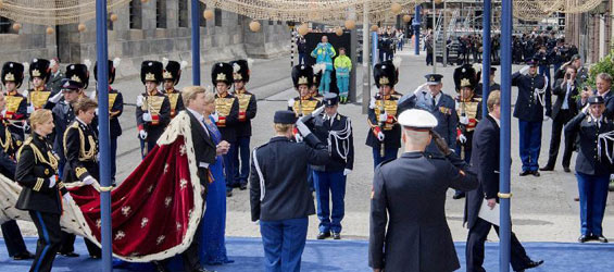 New Dutch King Willem-Alexander sworn in