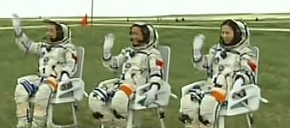 Astronauts come out of re-entry module