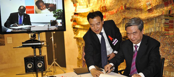 Xinhua president signs MOU with UNAIDS's executive director