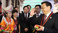 Chinese premier eyes closer ties with ASEAN