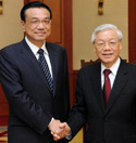 Chinese premier vows to promote ties with Vietnam to new high