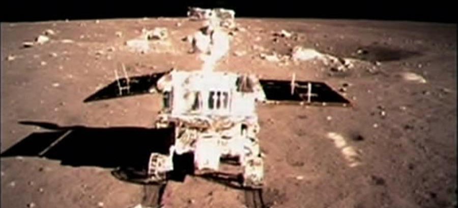 China's moon rover "Jade Rabbit" separates from lander