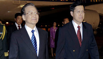 Chinese premier arrives in Thailand for official visit