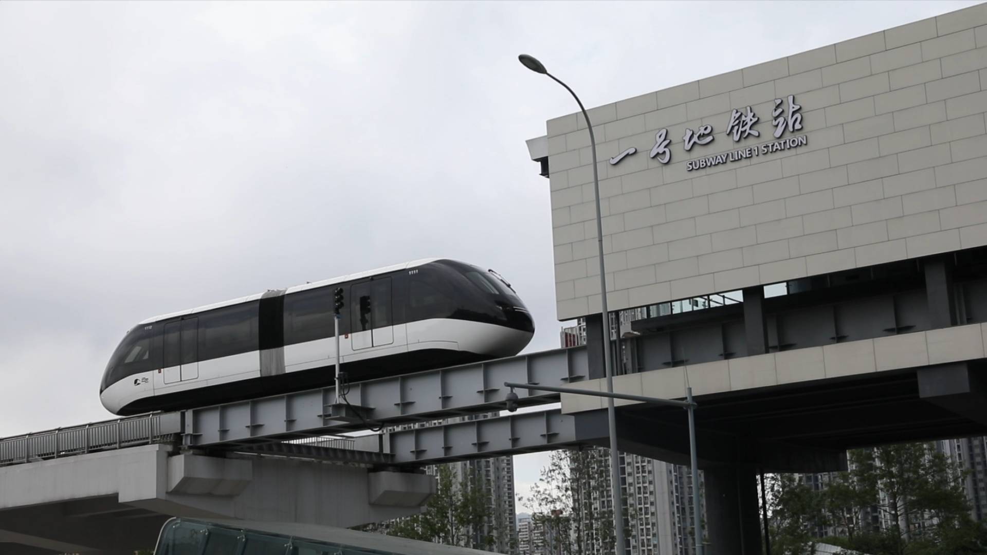 GLOBALink | How driverless SkyShuttle in China's Chongqing making public transport greener, smarter, safer