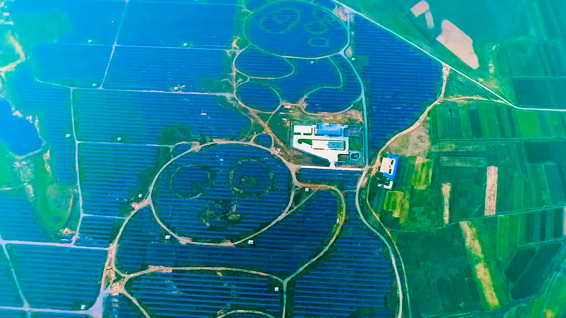 Panda-shaped solar power station leads China's "capital of coal" on greener path