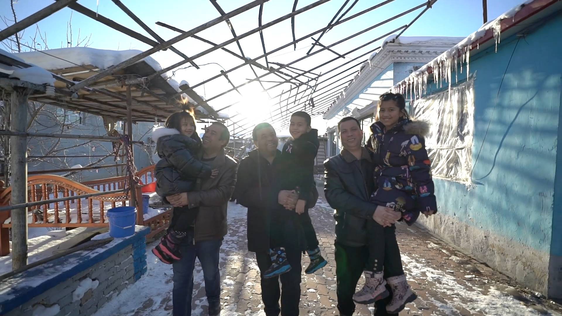 GLOBALink | Xinjiang, My home: Three brothers' family business, happiness