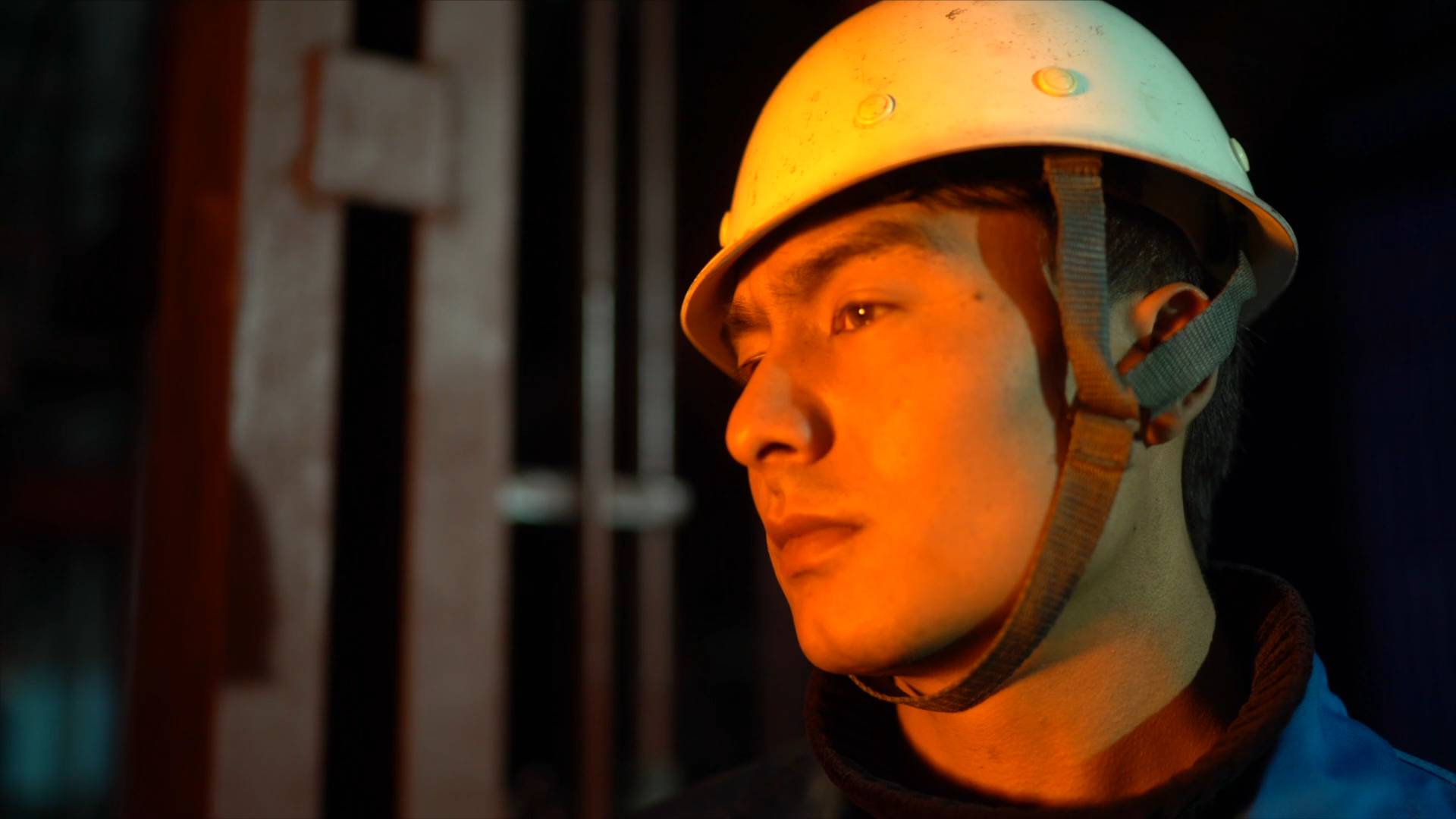 GLOBALink | Xinjiang, My home: A heating company worker's warm life