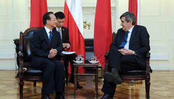 Chinese premier meets Chilean parliament leaders on ties