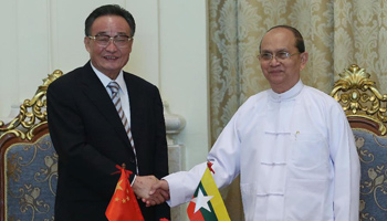 China's top legislator, Myanmar President attend signing ceremony of bilateral co-op agreements in Nay Pyi Taw