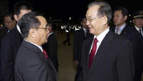 Chinese premier arrives in Vientiane for Asia-Europe Meeting, Laos visit