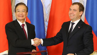Chinese premier makes seven-point proposal on cooperation with Russia