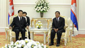 China's top political advisor meets with Cambodian PM Hun Sen