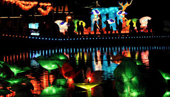 Chinese receive Lantern Festival on Feb. 24