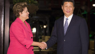 Chinese President Xi meets with Brazilian President Rousseff