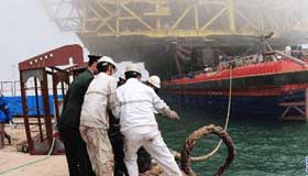 China's largest oil platform heading to South China Sea