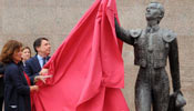 Uneiling ceremony of sculpture in tribute to Spanish bullfighter held