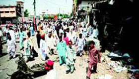 7 killed in suicide attack in Pakistan