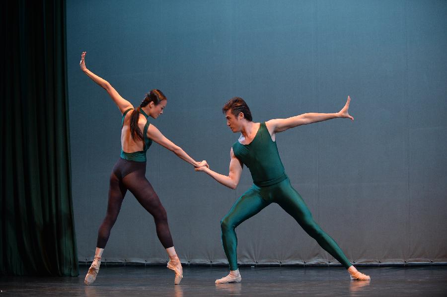 China National Ballet performs at Beijing Institute of Fashion Technology