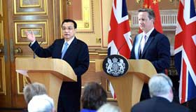 Li, Cameron hold joint news conference