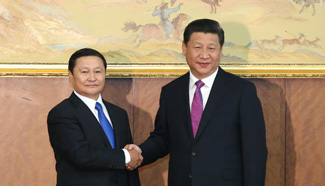 President Xi meets with Mongolia's PM in Ulan Bator