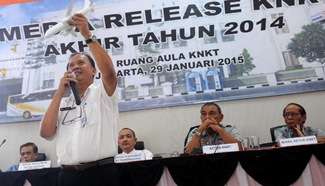 Co-pilot flying crashed AirAsia flight