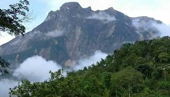 18 killed by 5.9-magnitude earthquake in Sabah state, Malaysia