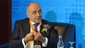 Expert urges reform in international credit rating system