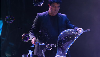 Broadway show "Bubble Legendary" staged in Beijing